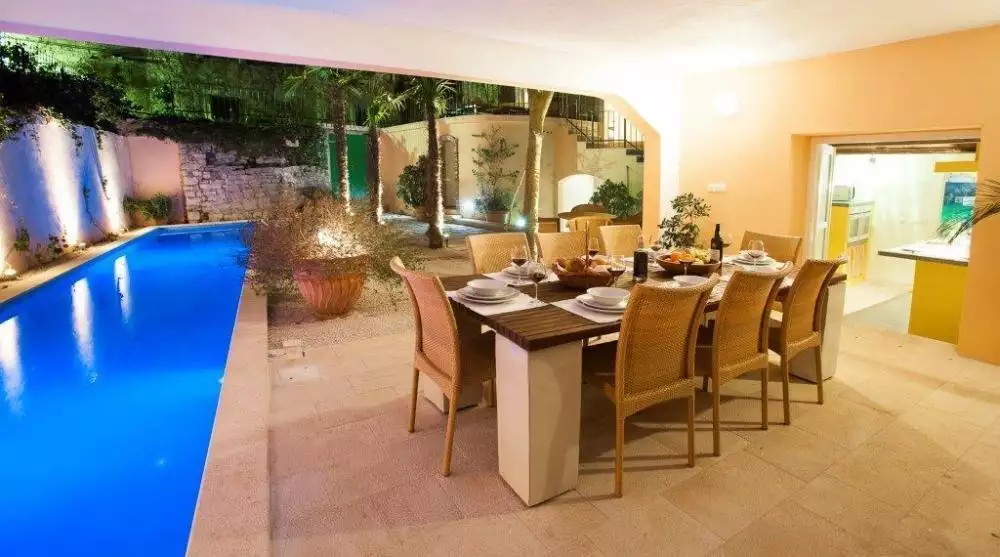 Villa 600m² in Croatia, Jelsa. Priced at 2500000€ rent photo-5
