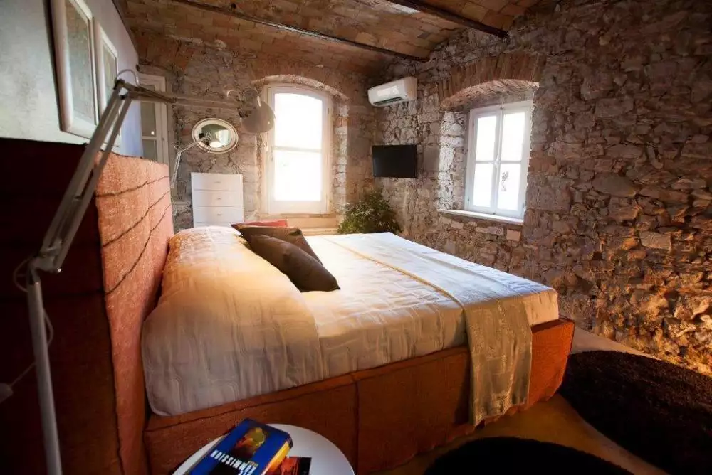 Villa 600m² in Croatia, Jelsa. Priced at 2500000€ rent photo-13