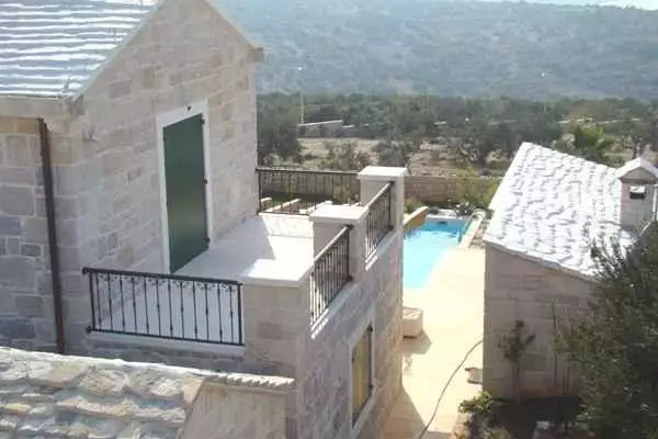 Villa 200m² in Croatia, Rogoznica. Priced at 900000€ rent photo-6