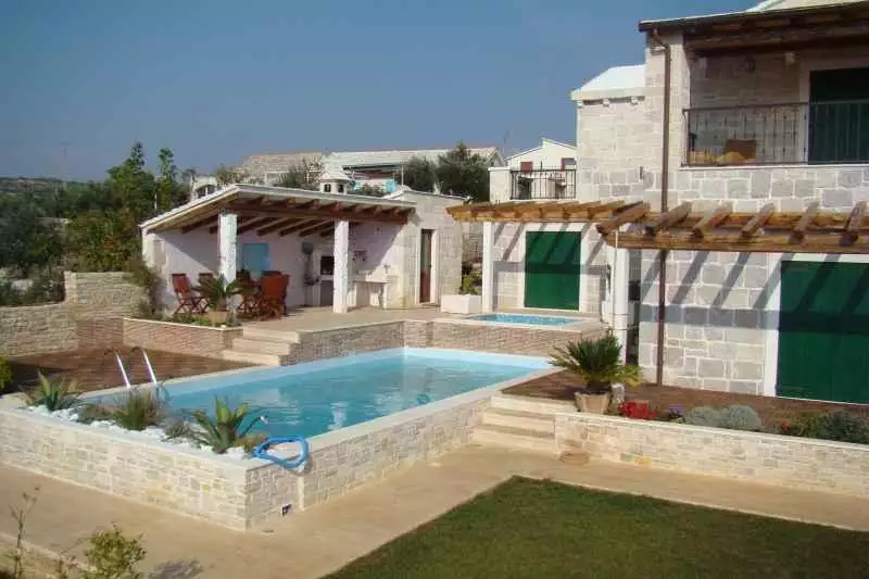 Villa 200m² in Croatia, Rogoznica. Priced at 900000€ rent photo-10