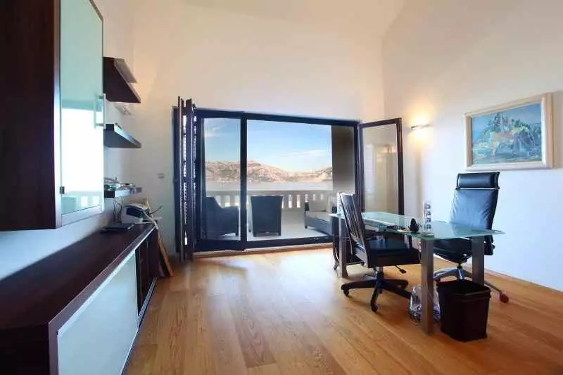 Villa 746m² in Croatia, Povlja. Priced at 1300000€ rent photo-13