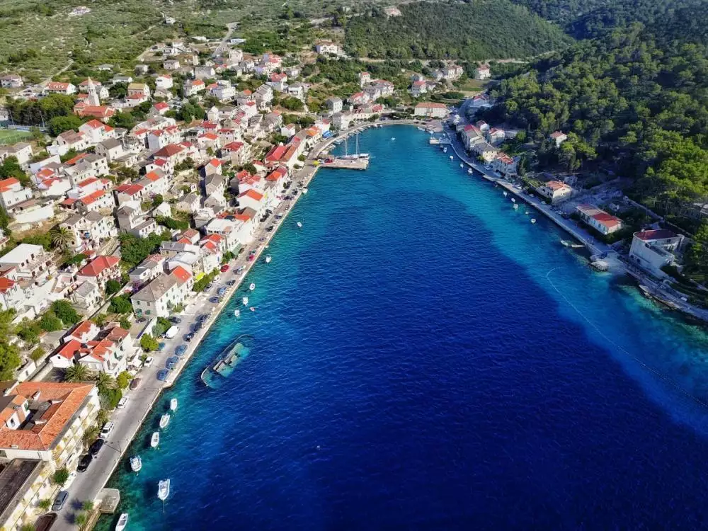 Villa 746m² in Croatia, Povlja. Priced at 1300000€ rent photo-23
