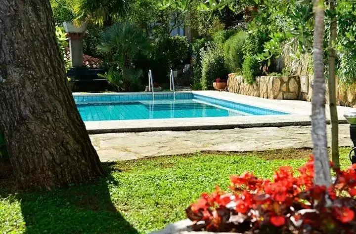 Villa 300m² in Croatia, Lozica. Priced at 2300000€ rent photo-6