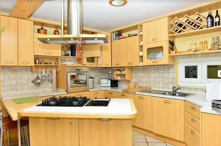 Villa 300m² in Croatia, Lozica. Priced at 2300000€ rent photo-12