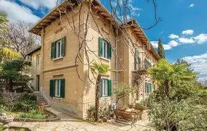 Villa 250m² in Croatia, Pecine. Priced at 700000€ rent photo-1