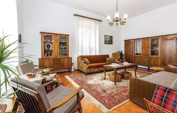 Villa 250m² in Croatia, Pecine. Priced at 700000€ rent photo-7