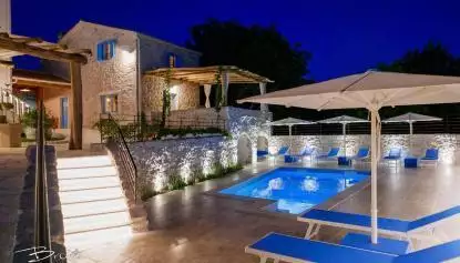 Villa 240m² in Croatia, Dobrinj. Priced at 699000€ rent photo-1