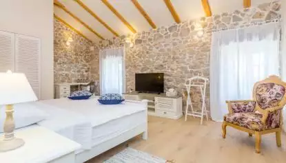 Villa 240m² in Croatia, Dobrinj. Priced at 699000€ rent photo-9