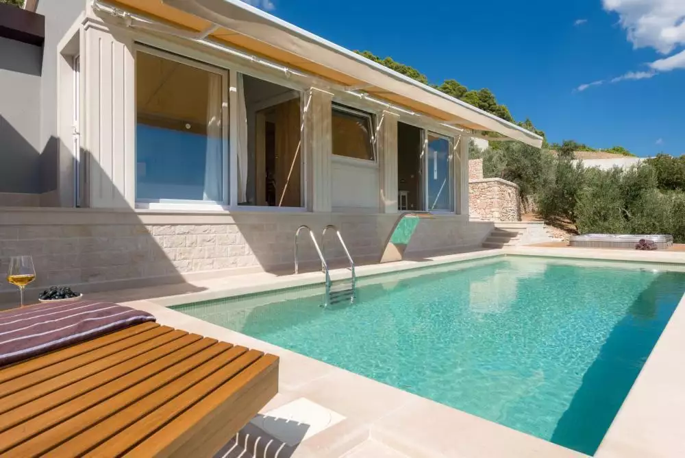 Villa 110m² in France, Beaulieu-sur-Mer. Priced at 2500000€ rent photo-4