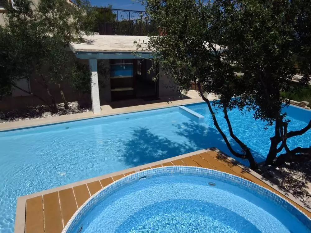 Villa 189m² in Croatia, Sutivan. Priced at 900000€ rent photo-6