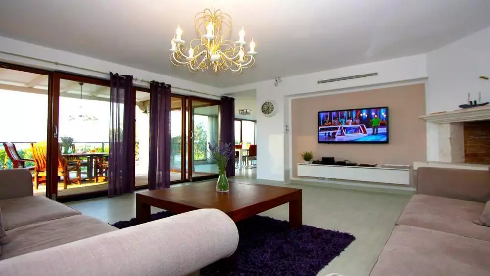 Villa 189m² in Croatia, Sutivan. Priced at 900000€ rent photo-15