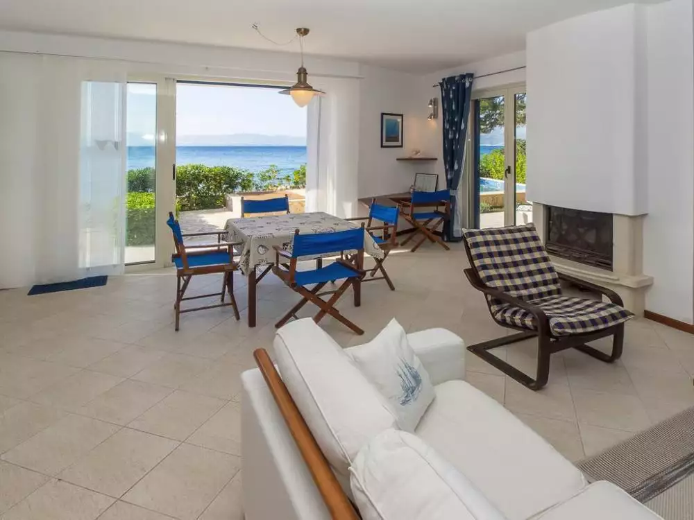 Villa 230m² in Croatia, Supetar. Priced at 1800000€ rent photo-13