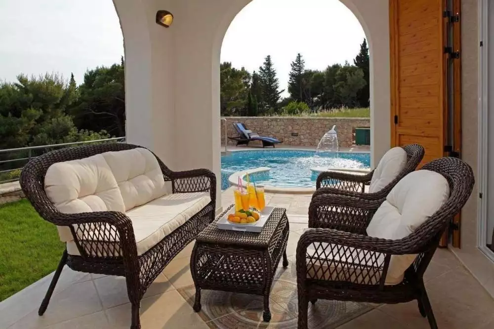 Villa 270m² in France, Beaulieu-sur-Mer. Priced at 2000000€ rent photo-10