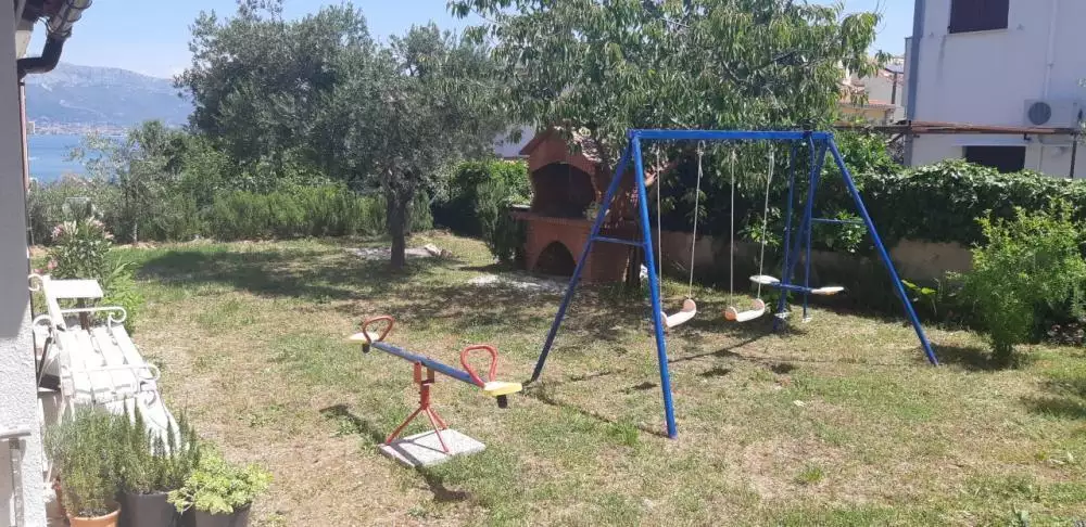 Hotels 626m² in Croatia, Slatine. Priced at 1450000€ rent photo-8