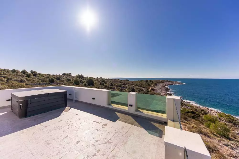 Villa 300m² in Croatia, Rogoznica. Priced at 1430000€ rent photo-10