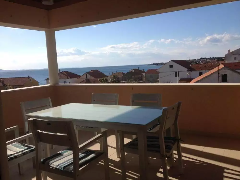 Villa 392m² in Croatia, Petrcane. Priced at 800000€ rent photo-8