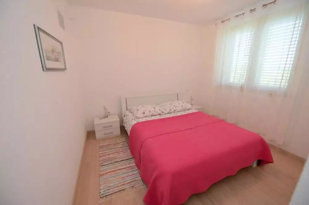 Villa 392m² in Croatia, Petrcane. Priced at 800000€ rent photo-9