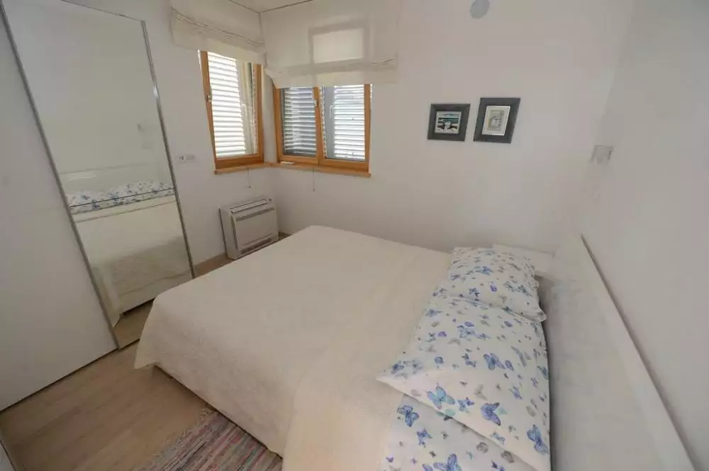 Villa 392m² in Croatia, Petrcane. Priced at 800000€ rent photo-11