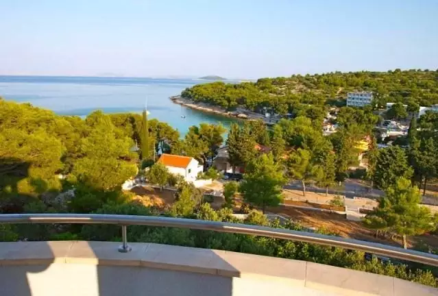 Hotels 700m² in Croatia, Murter. Priced at 1300000€ rent photo-1