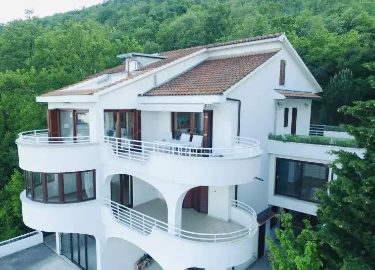 Villa 615m² in Croatia, Opatija. Priced at 1800000€ rent photo-6
