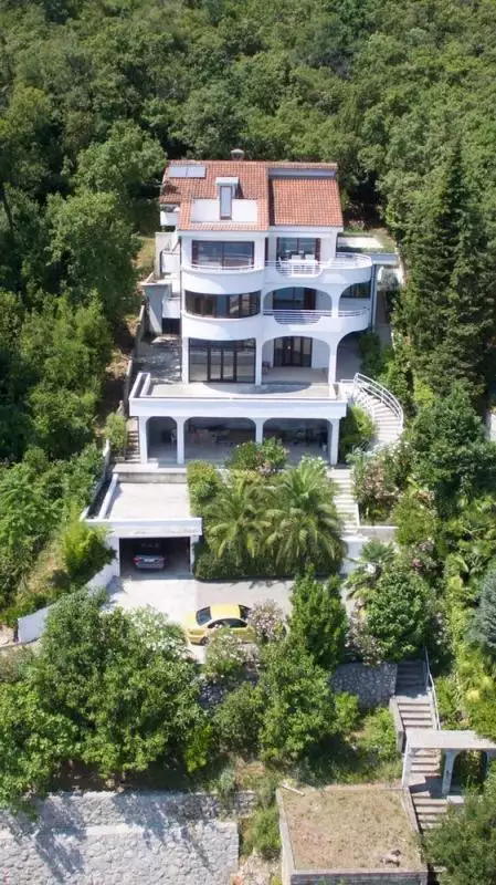 Villa 615m² in Croatia, Opatija. Priced at 1800000€ rent photo-8