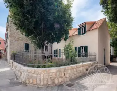 Buy in Croatia for 1200000€