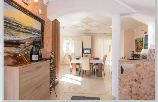 Villa 267m² in Croatia, Lovran. Priced at 800000€ rent photo-12