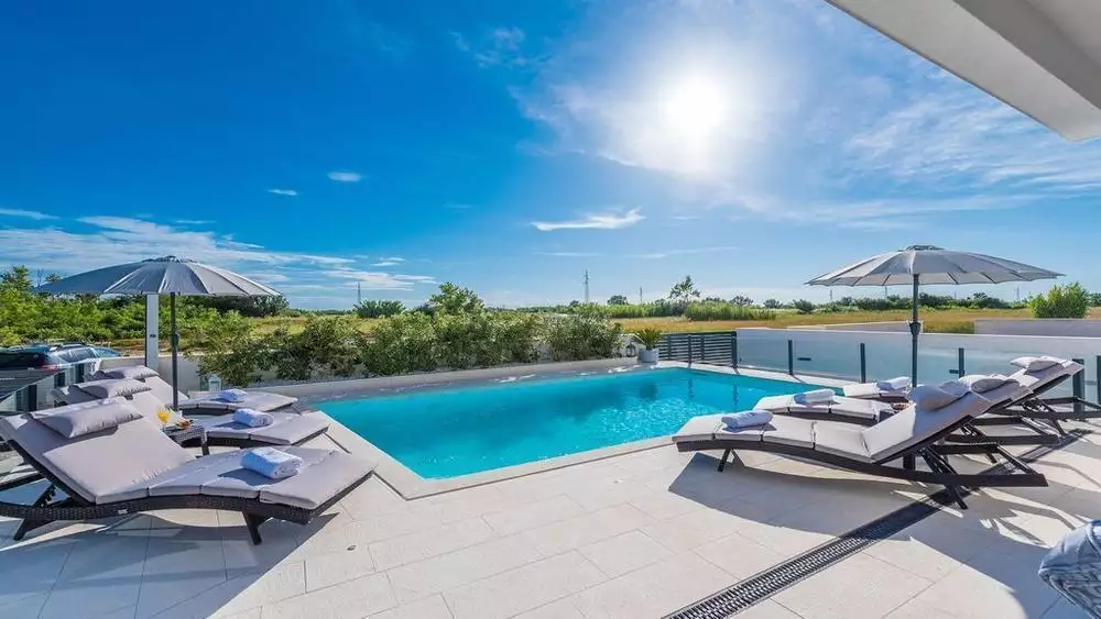 Villa 190m² in Croatia, Privlaka. Priced at 660000€ rent photo-3