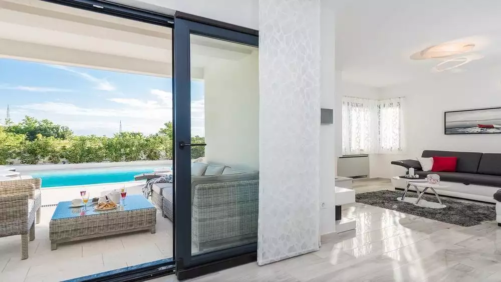 Villa 190m² in Croatia, Privlaka. Priced at 660000€ rent photo-14