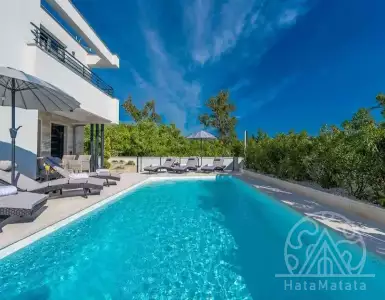 Buy in Croatia for 660000€