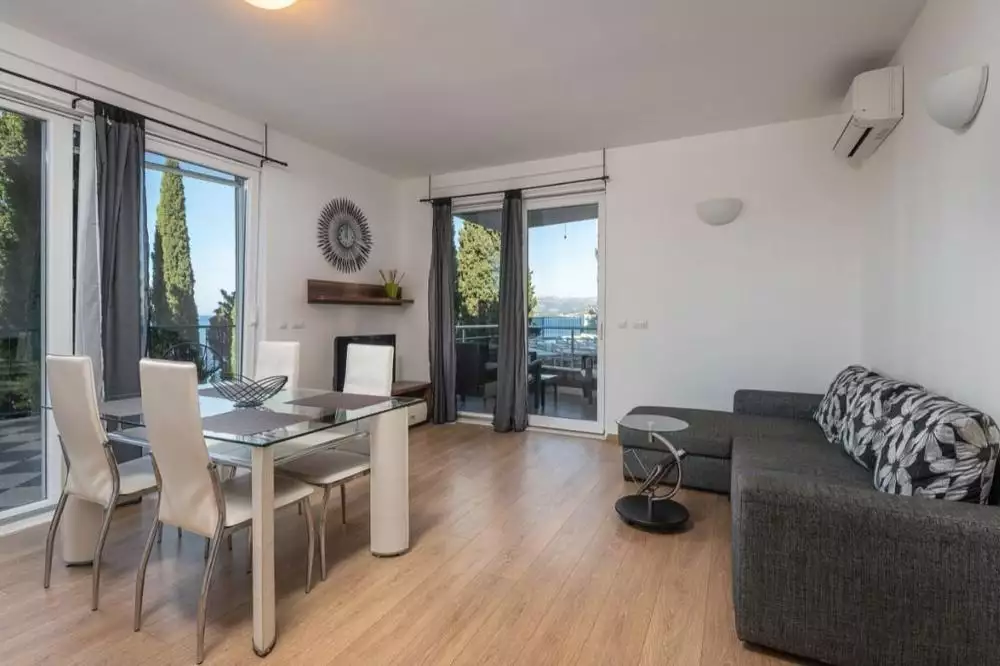 Hotels 1060m² in Croatia, Dubrovnik. Priced at 2500000€ rent photo-1