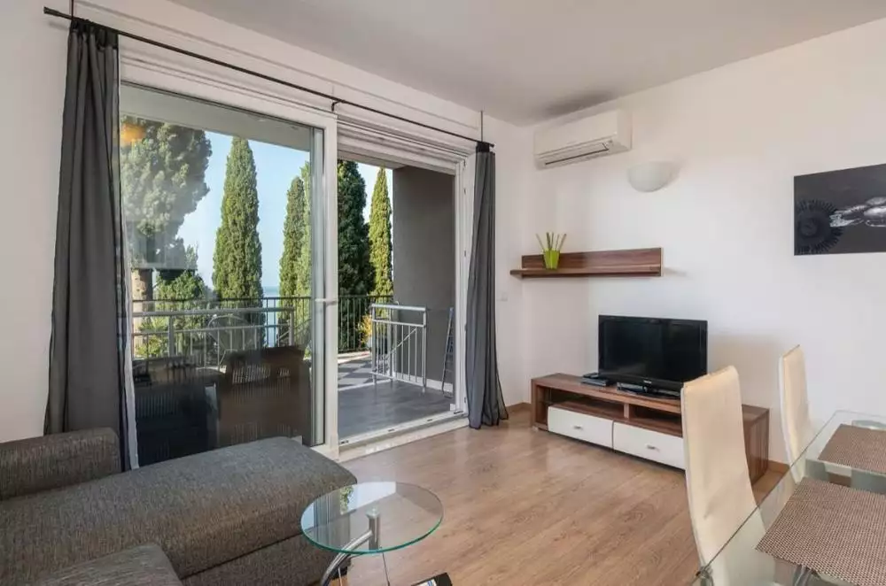 Hotels 1060m² in Croatia, Dubrovnik. Priced at 2500000€ rent photo-9
