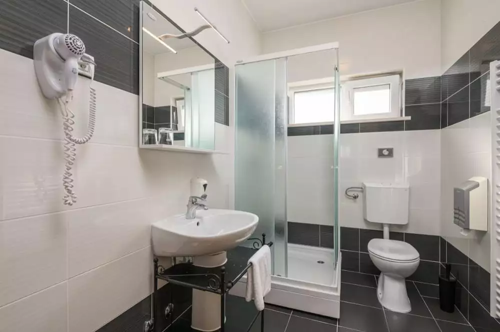 Hotels 1060m² in Croatia, Dubrovnik. Priced at 2500000€ rent photo-10