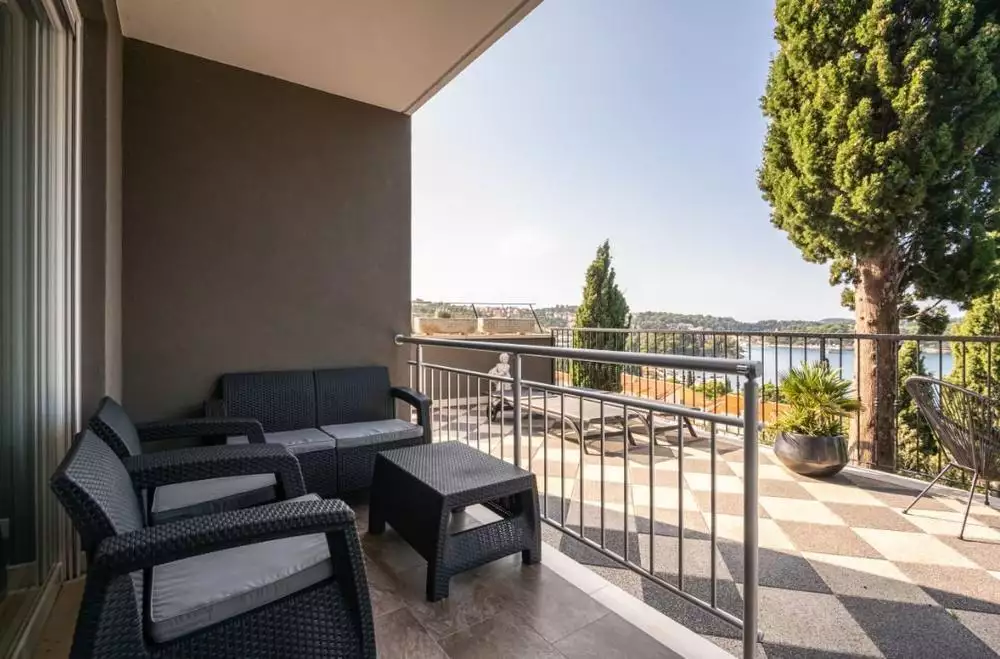 Hotels 1060m² in Croatia, Dubrovnik. Priced at 2500000€ rent photo-12