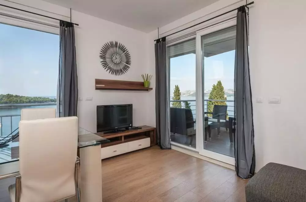 Hotels 1060m² in Croatia, Dubrovnik. Priced at 2500000€ rent photo-14