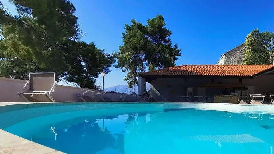 Hotels 2538m² in Croatia, Korcula. Priced at 3600000€ rent photo-2
