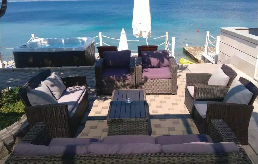 Villa 320m² in Croatia, Pejesac. Priced at 1850000€ rent photo-8