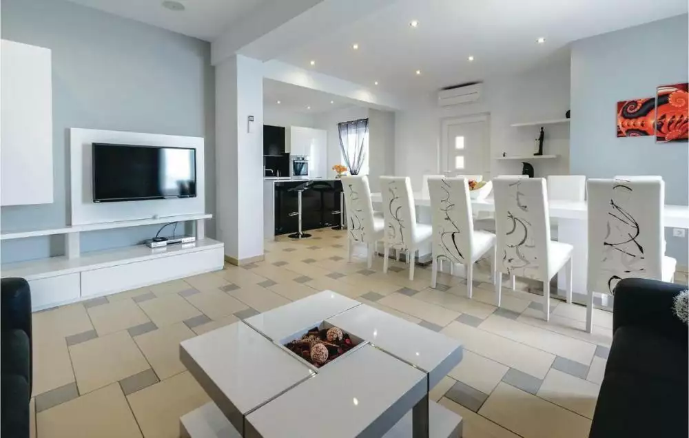 Villa 320m² in Croatia, Pejesac. Priced at 1850000€ rent photo-16