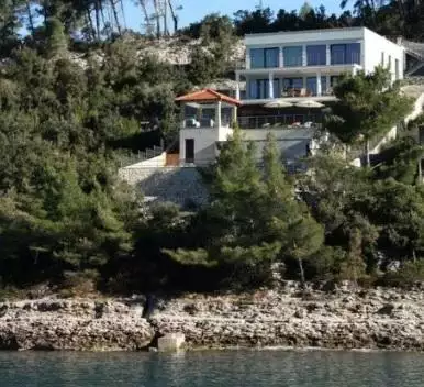 Villa 367m² in Croatia, Korcula. Priced at 3800000€ rent photo-6
