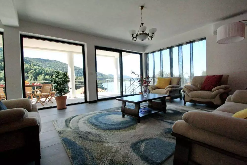 Villa 367m² in Croatia, Korcula. Priced at 3800000€ rent photo-7