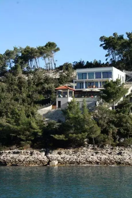 Villa 367m² in Croatia, Korcula. Priced at 3800000€ rent photo-20