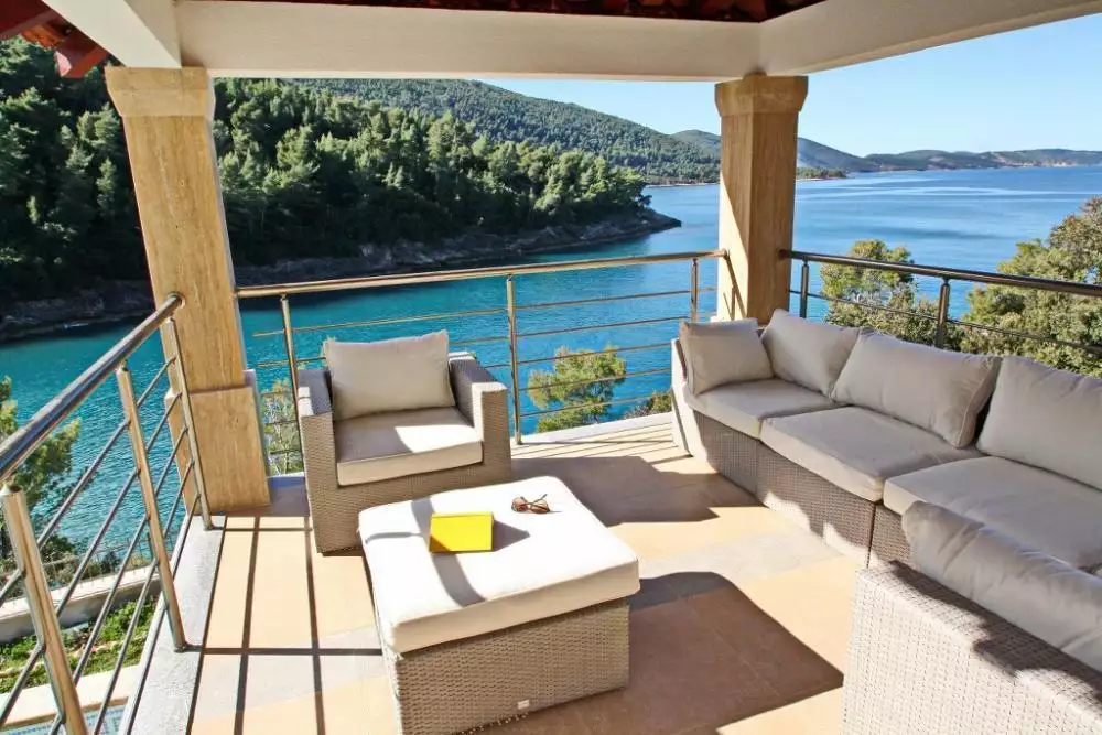 Villa 367m² in Croatia, Korcula. Priced at 3800000€ rent photo-24