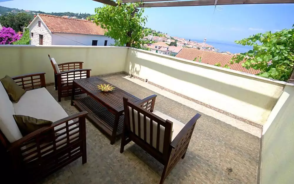 Villa 300m² in Croatia, Sutivan. Priced at 1000000€ rent photo-5
