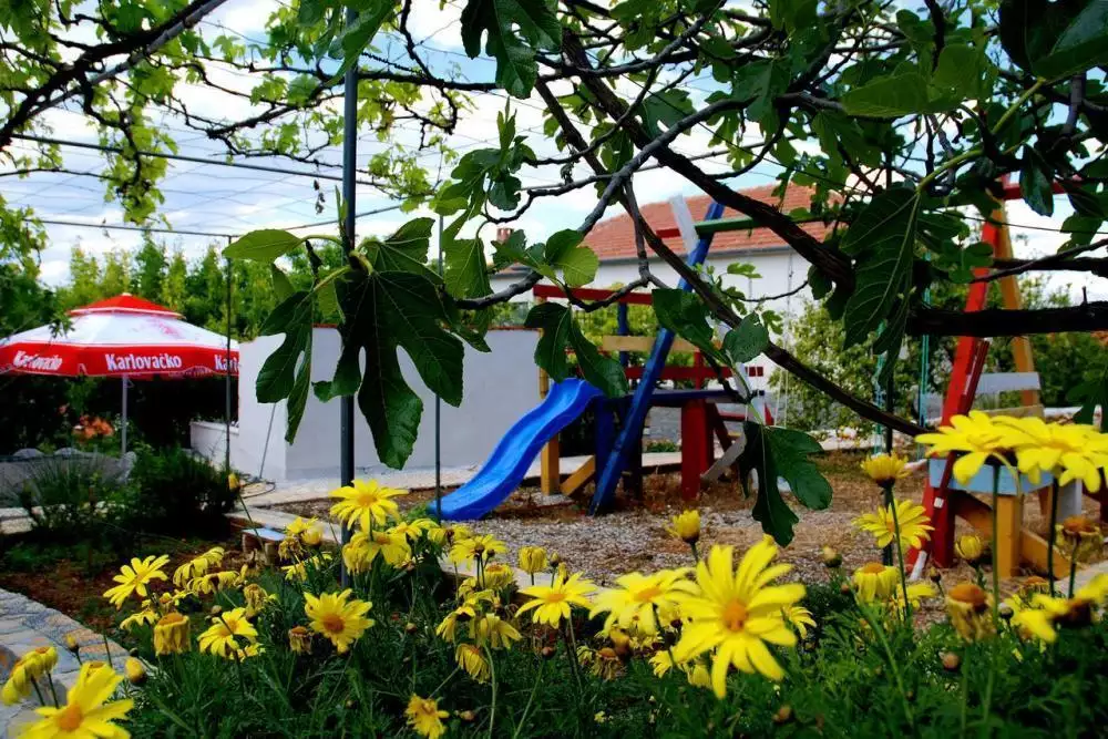 Villa 300m² in Croatia, Sutivan. Priced at 1000000€ rent photo-10