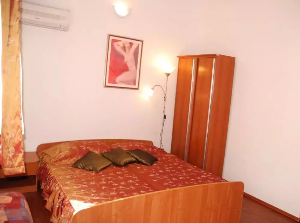 Villa 300m² in Croatia, Sutivan. Priced at 1000000€ rent photo-13