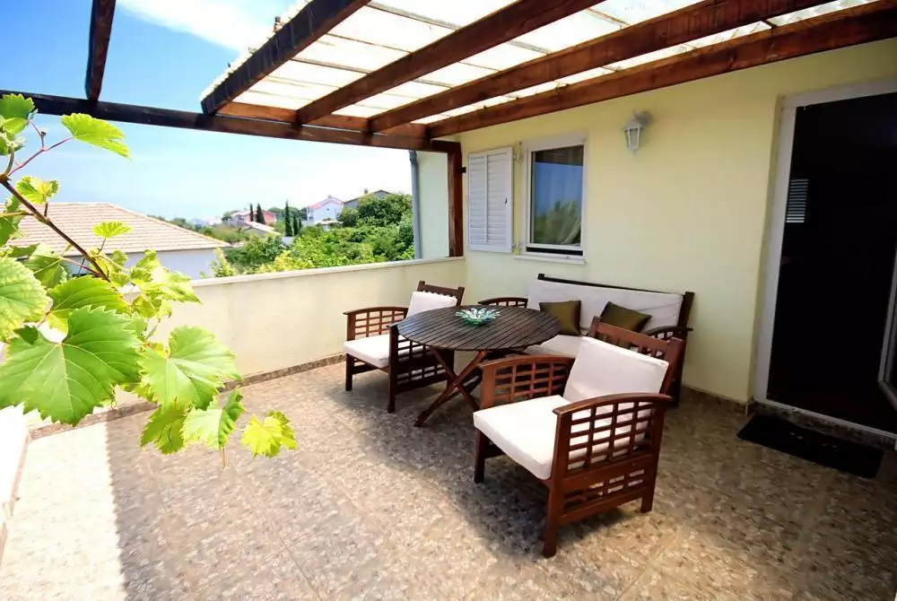 Villa 300m² in Croatia, Sutivan. Priced at 1000000€ rent photo-14