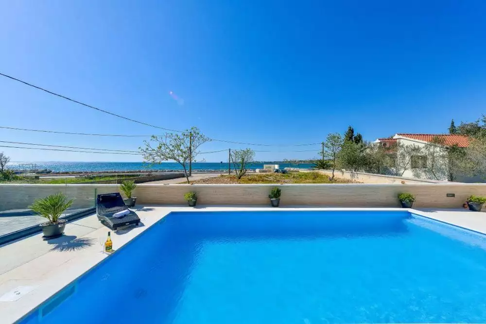 Hotels 390m² in Croatia, Zaton. Priced at 1250000€ rent photo-8