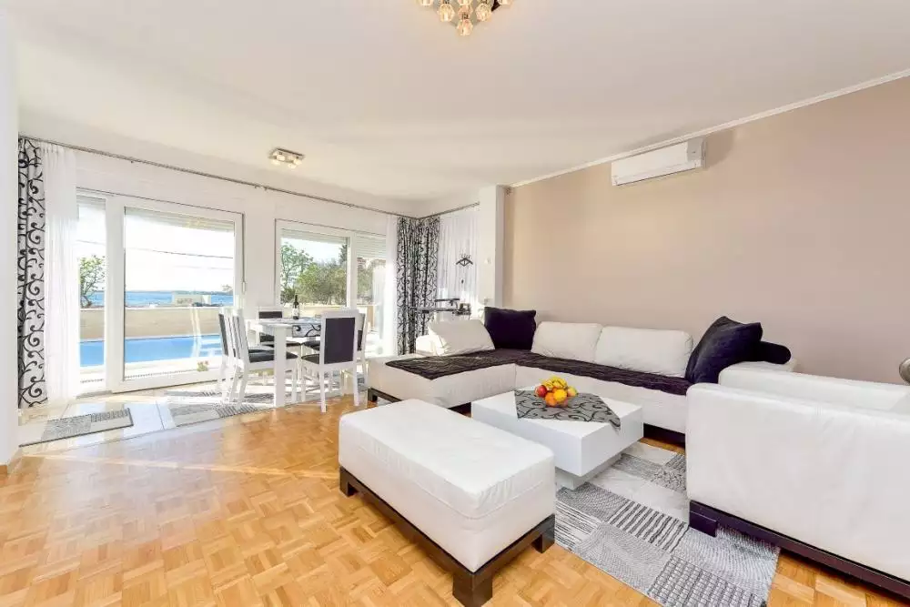Hotels 390m² in Croatia, Zaton. Priced at 1250000€ rent photo-14