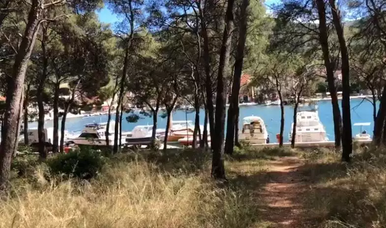 Villa 350m² in Croatia, Hvar. Priced at 2750000€ rent photo-2