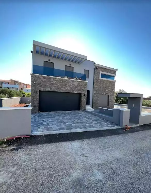 Villa 310m² in Croatia, Tribunj. Priced at 960000€ rent photo-17
